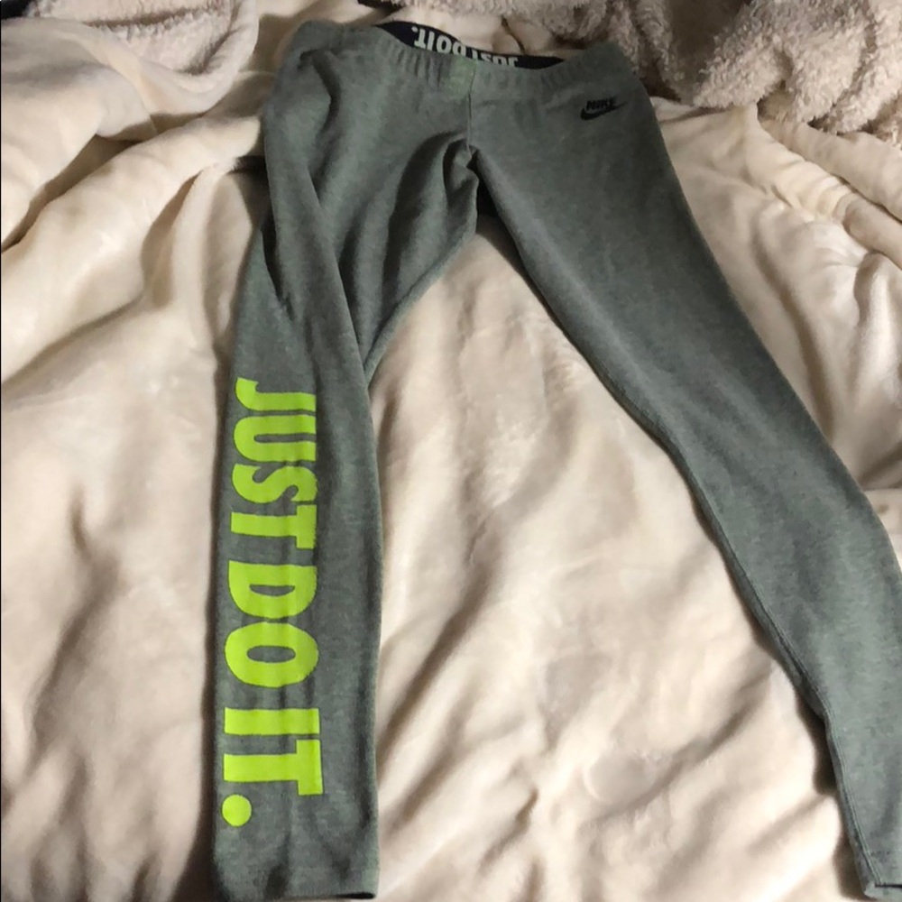Nike leggings